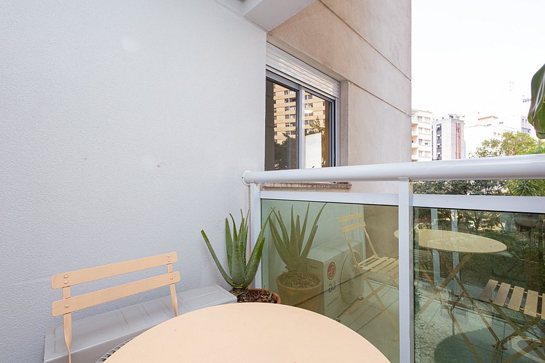 2 Bedrooms | Prox. to Paulista | Balcony