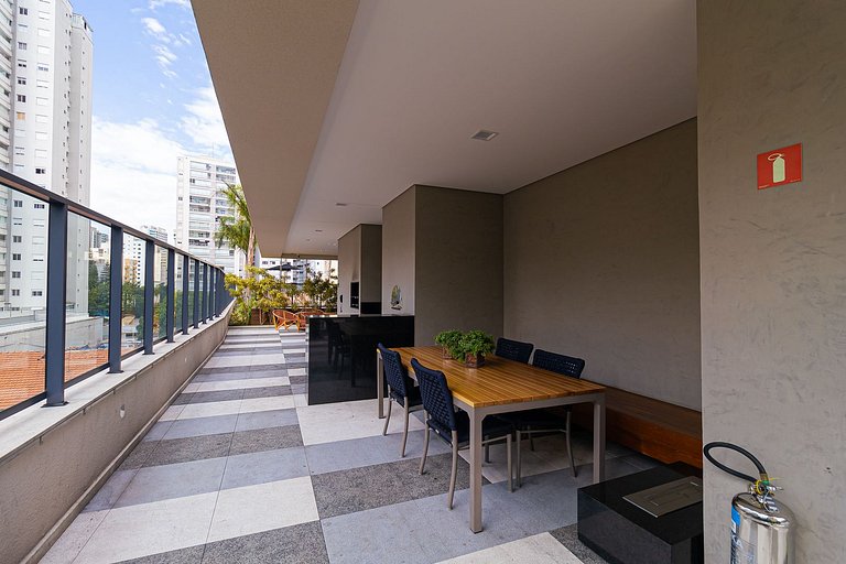 Prox. AV. Paulista e Sirio Libanes | piscina | AC