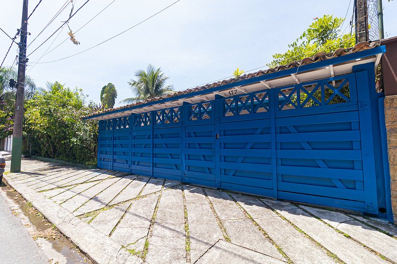 Casarão com piscina privada e vista em Ubatuba