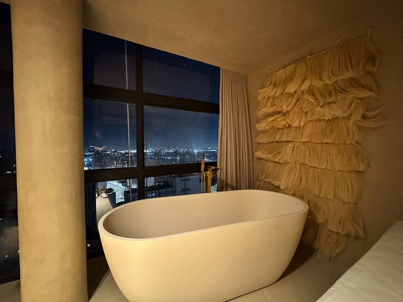 Dune Studio | Bathtub 37th floor