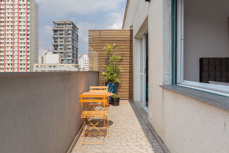 Gardens Penthouse | AC | 2 bedrooms