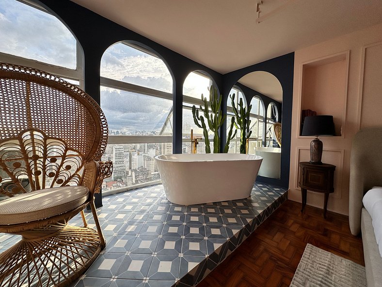 Mirante Arcos: View with bathtub from the 37th