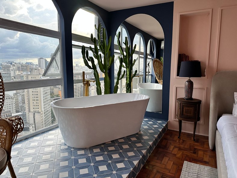 Mirante Arcos: View with bathtub from the 37th