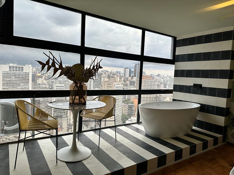 Mirante Swan: View with bathtub from the 37th