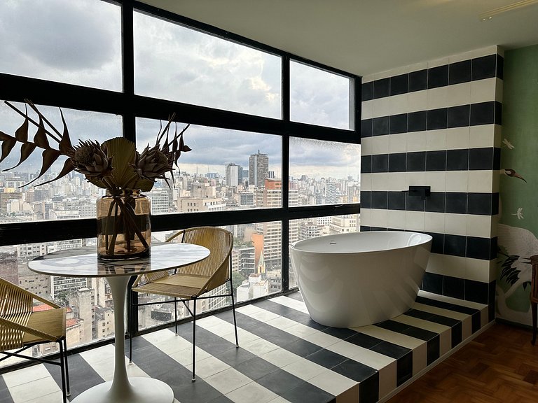 Mirante Swan: View with bathtub from the 37th